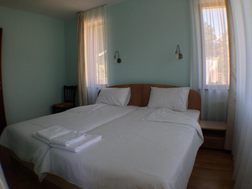 Mala Planina Guest House Iskrets Екстериор снимка