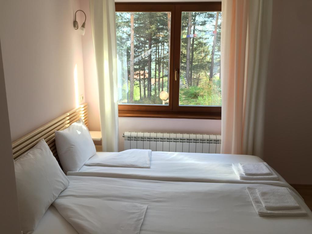 Mala Planina Guest House Iskrets Екстериор снимка