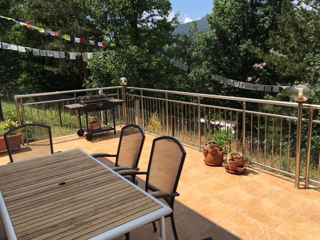 Mala Planina Guest House Iskrets Екстериор снимка