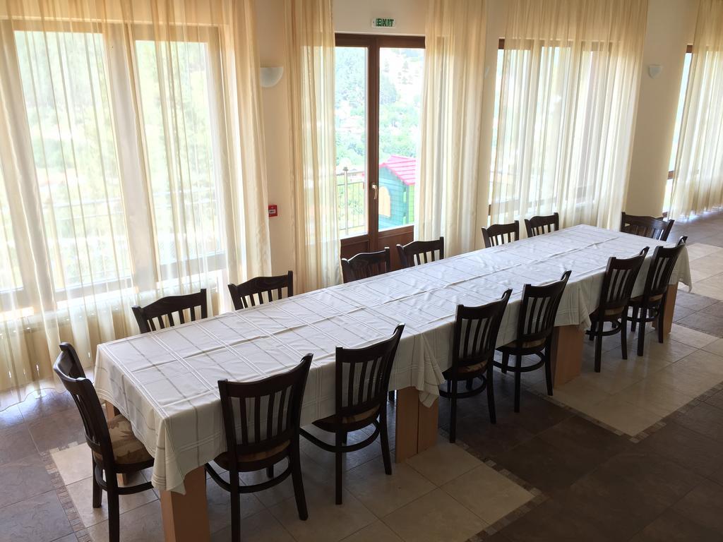 Mala Planina Guest House Iskrets Екстериор снимка