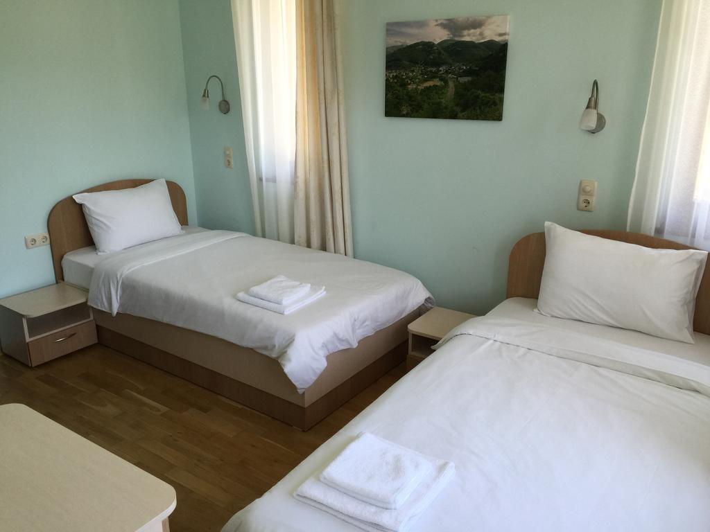 Mala Planina Guest House Iskrets Екстериор снимка