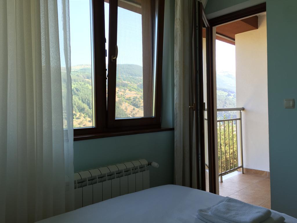 Mala Planina Guest House Iskrets Екстериор снимка