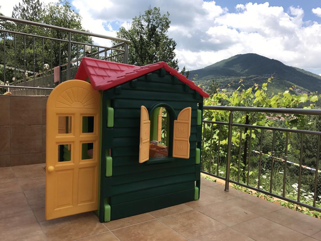 Mala Planina Guest House Iskrets Екстериор снимка
